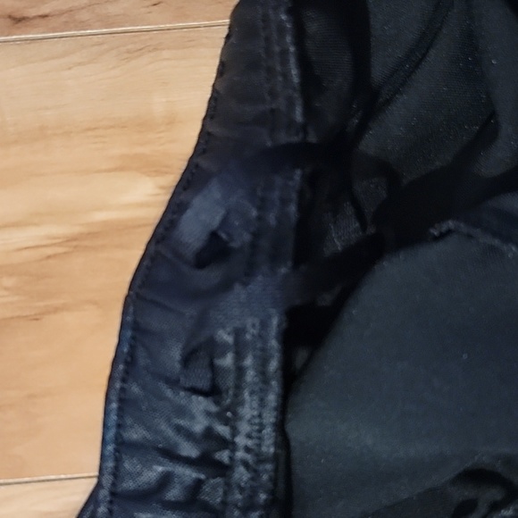 Womens black sports shorts - Picture 5 of 5